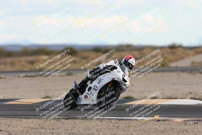 media/Nov-16-2025-Race Pace (Sun) [[8c5fa54630]]/Non Verified Riders (1st 20 Minutes)/5-Turn 15 (110pm)/